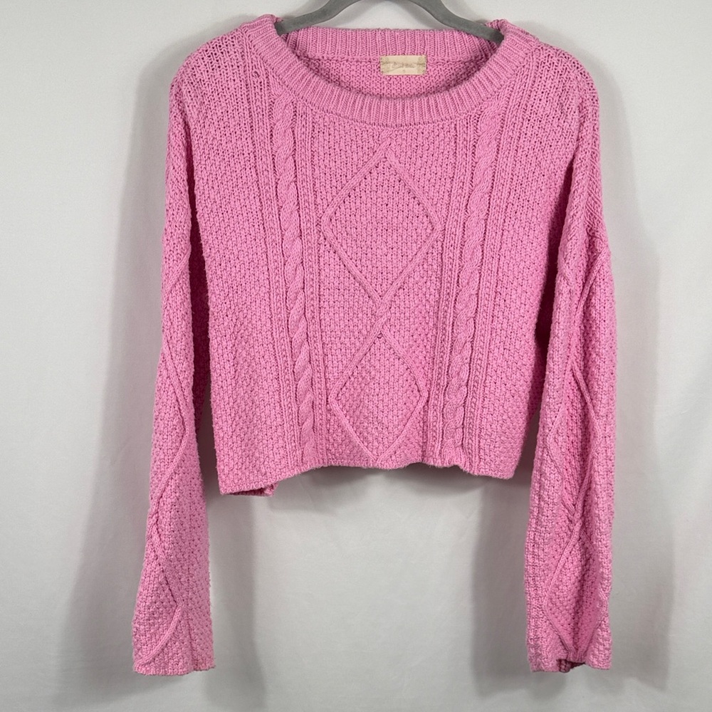 Altar'd State Pink Textured Crew Neck Sweater. Size S. Slight pulling of threads